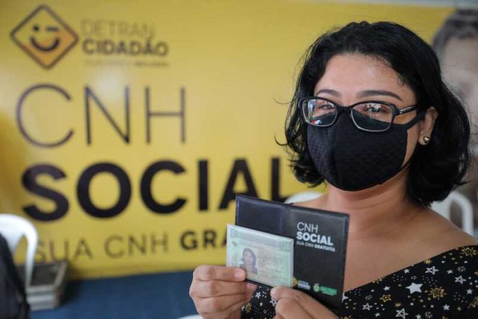 A segunda lista de contemplados no projeto “CNH Social”, lançado pelo Governo do Amazonas no ano passado e executado pelo Departamento Estadual de Trânsito do Amazonas (Detran-AM), já está disponível no site do programa Detran Cidadão (www.detrancidadao.am.gov.br)