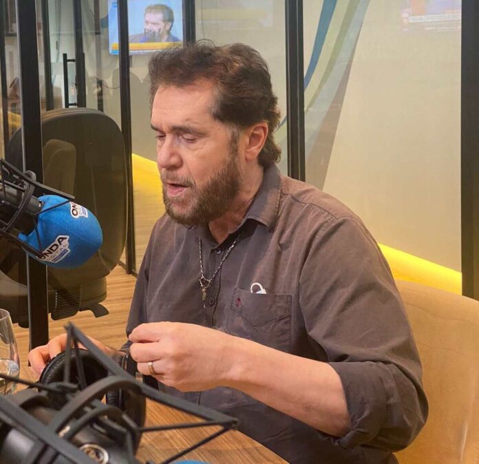 O senador Plínio Valério (PSDB) afirmou nesta segunda-feira (18), em entrevista à rádio e TV Onda Digital, que defende uma mobilização entre parlamentares, técnicos tributários e advogados para reverter a prorrogação, por tempo indefinido, do decreto que impõe a redução de 25% no Imposto sobre Produtos Industrializados (IPI)