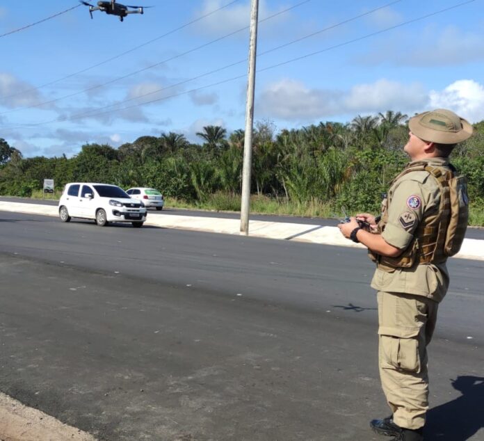 Especialistas estimam que paraquedista morreu afogada