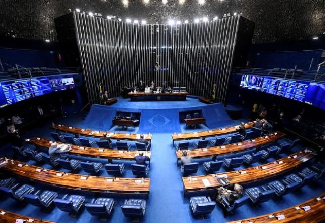 Senado aprova texto-base de projeto que limita ICMS