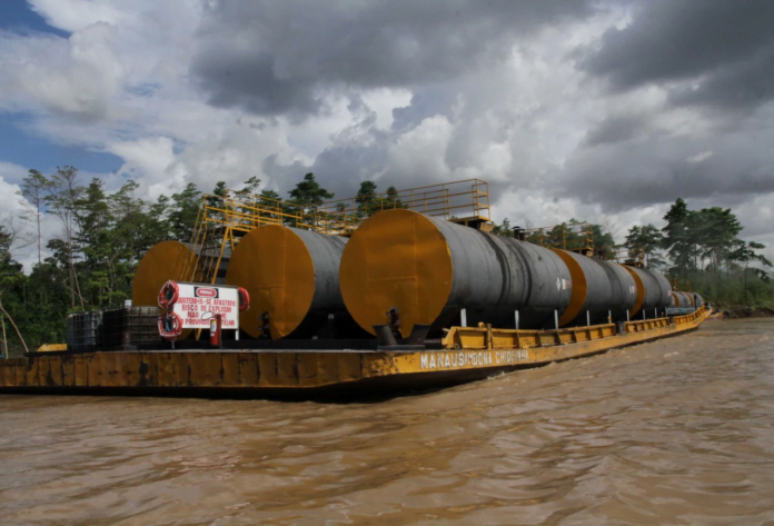 Sindicato pede segurança e ameaça parar transporte fluvial no AM por 10 dias