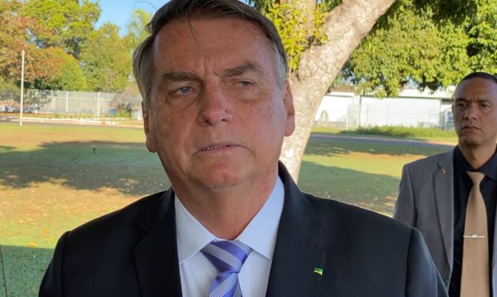 O presidente Jair Bolsonaro (PL) afirmou nesta terça-feira (19) que, caso seja reeleito após as eleições de outubro, vai manter o valor de R$ 600 do Auxílio Brasil