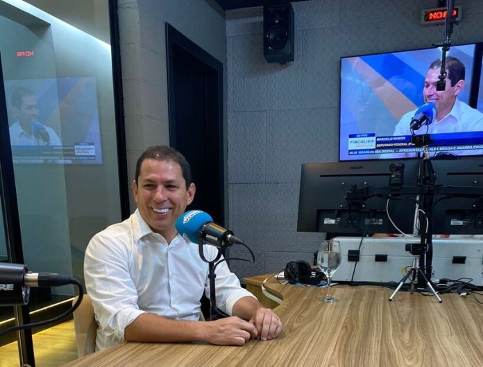 Em entrevista ao programa Fiscaliza Geral da rede Onda Digital nesta terça-feira (27), o deputado federal Marcelo Ramos (PSD-AM) afirmou que seu apoio a candidatos a governador do Amazonas está condicionada às orientações do ex-presidente Lula (PT)