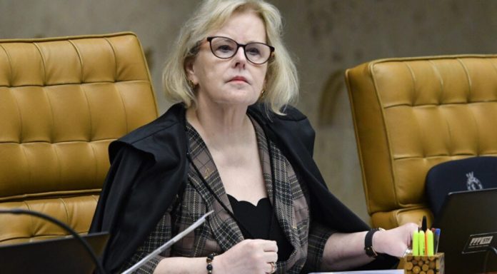 A ministra Rosa Weber assume nesta segunda-feira (12) a presidência do Supremo Tribunal Federal (STF) e vai evitar, até a conclusão do processo eleitoral, pautar processos polêmicos e com potencial para agitar o ambiente político