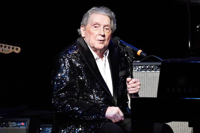 Jerry Lee Lewis, lenda do rock, morre aos 87 anos