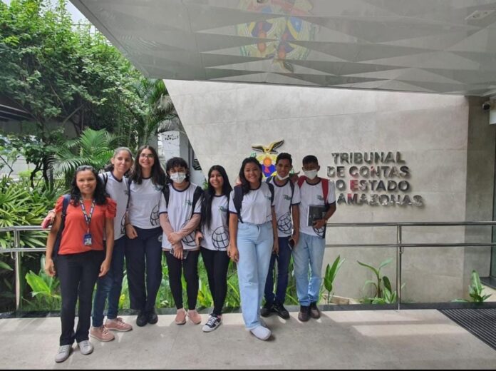 Projeto ‘Da Escola para o Trabalho’ forma estudantes da rede estadual 