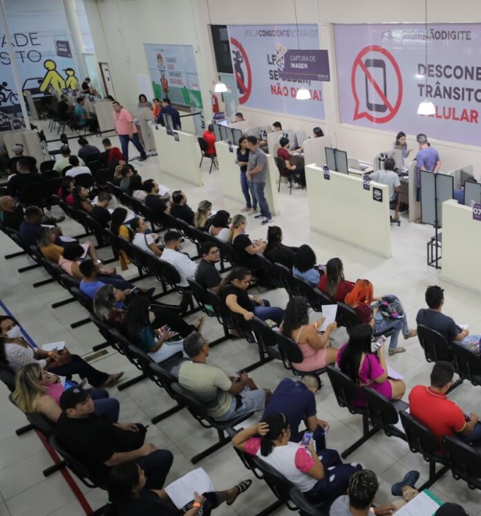 Curso gratuito de mecânica e monitor de transporte escolar abre 150 vagas em Manaus