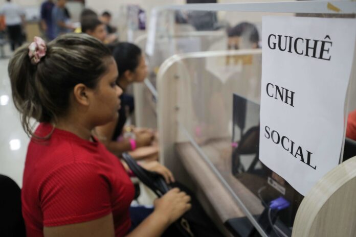 Detran-AM disponibiliza lista de autoescolas para contemplados da ‘CNH Social’; confira