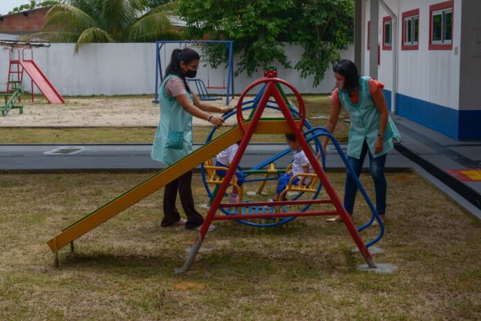 Mãe vítima de violência doméstica consegue na Justiça matricular filho em creche