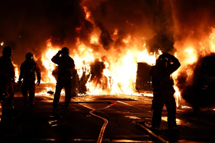 França enfrenta protestos por morte de jovem em blitz policial; 800 já foram presos