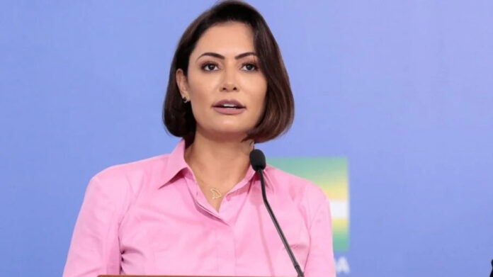 PF pede quebra de sigilo fiscal e bancário de Michelle Bolsonaro