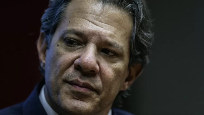 Casa do ministro Fernando Haddad em SP é alvo de tentativa de invasão