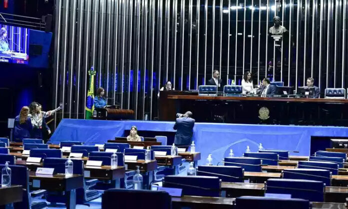 Programa Desenrola é aprovado em comissão no Senado e vai a plenário