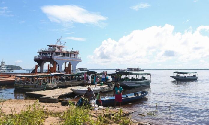 Após descida histórica, Rio Negro apresenta 3 dias seguidos de subida