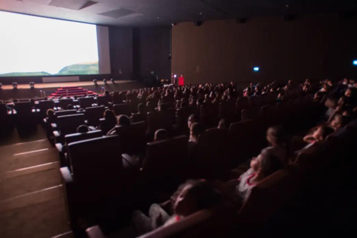 Lula sanciona cota de telas para filmes nacionais nos cinemas até 2033